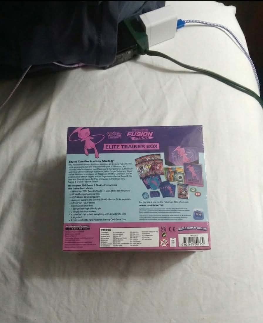 Fusion Strike Elite Trainer Box